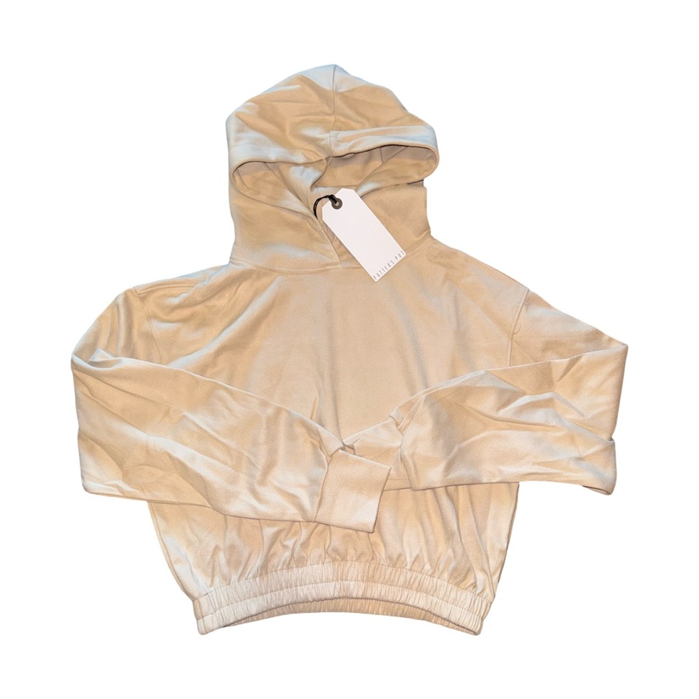 🧸 Soft Beige Cropped Hoodie – New with Tags